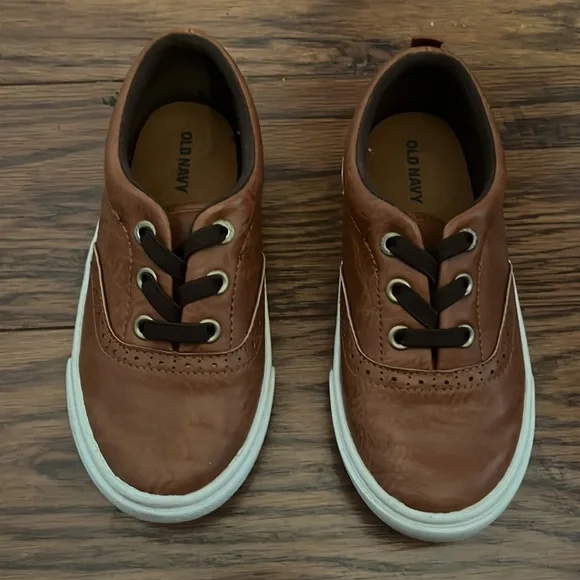 Old Navy shoes - Picture 10 of 15